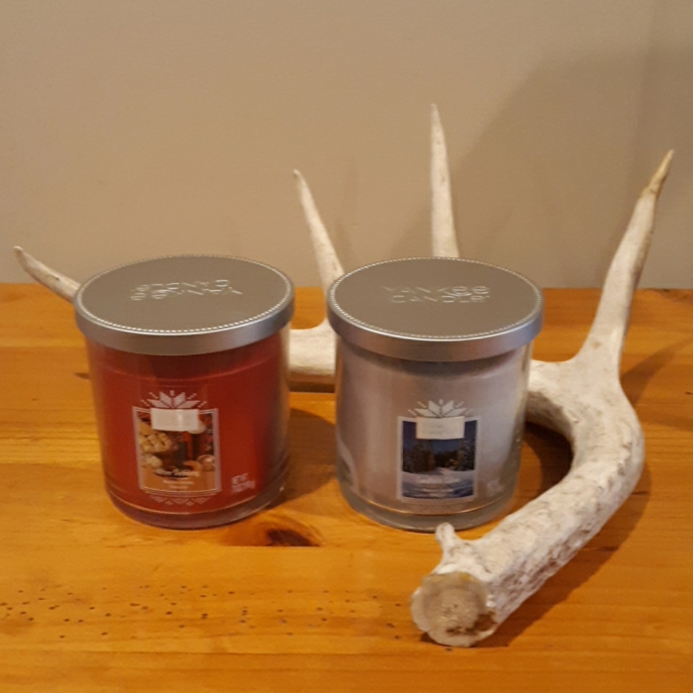 (2) 7oz Yankee Mountain Holiday Collection Candles